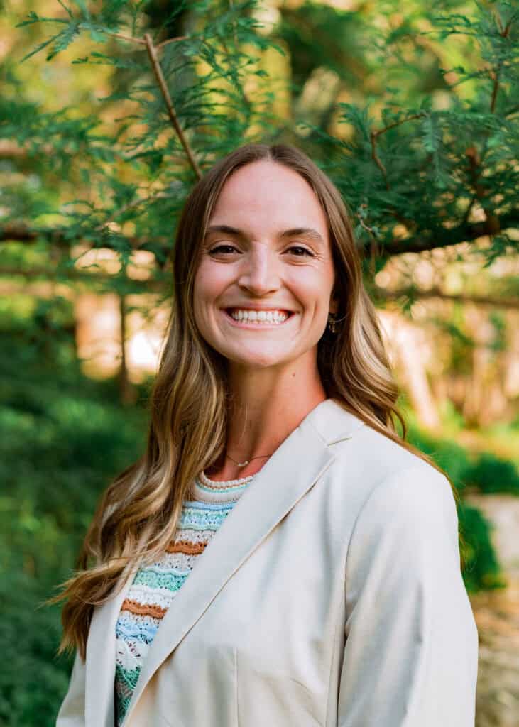 headshot of Addison Allen, licensed mental health therapist in Texas and Florida