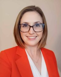 A woman Christian psychologist