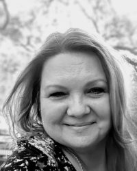 Pic of Me B&W Arboretum